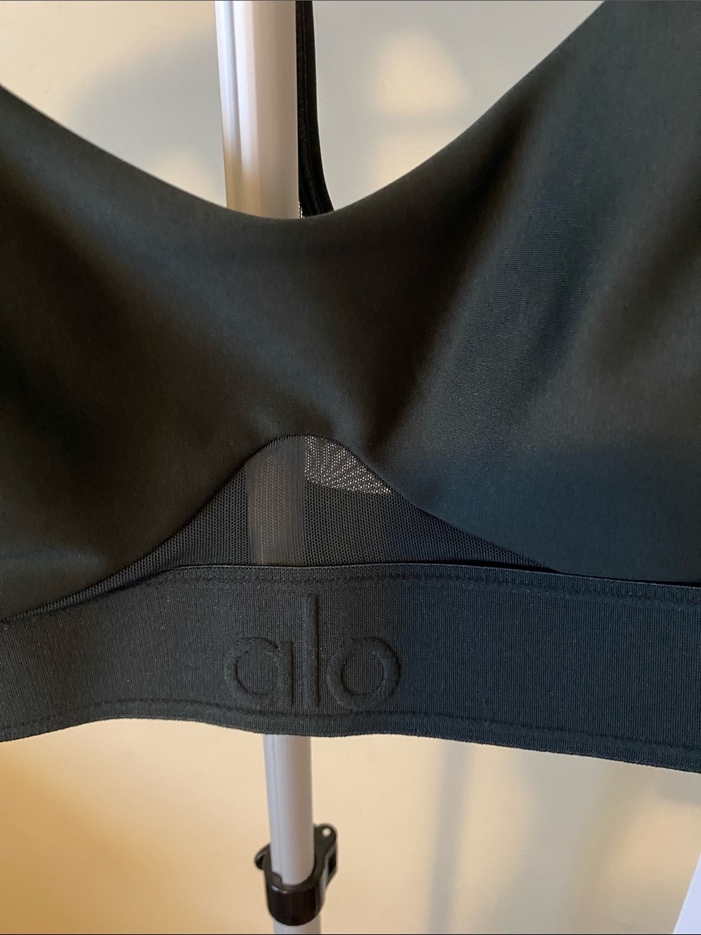 NWT ALO AIRLIFT REBEL BRA SIZE MEDIUM CHARCOAL GREEN - Picture 2 of 5